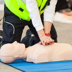 First Aid – Basics (Portuguese) First Aid – Basics (Portuguese)