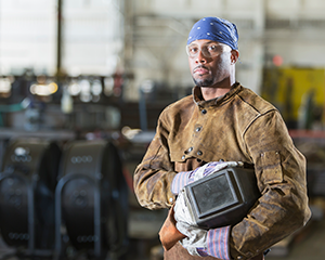 Confined Spaces Part 2 of 2: Permits and Emergencies (Spanish)