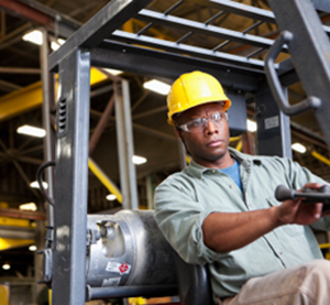 Powered Industrial Trucks Part 6: Picking Up and Placing Loads (Dutch)